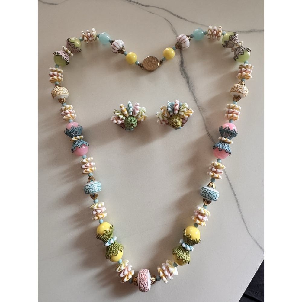 VTG Necklace Clip On Pastels Beaded Plastic Wedding Cake Unbranded 24" Birthday